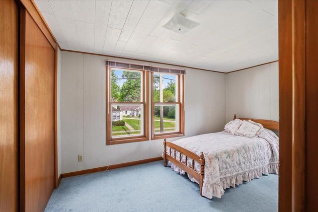 354 Prospect AVENUE, Hartland, WI 53029