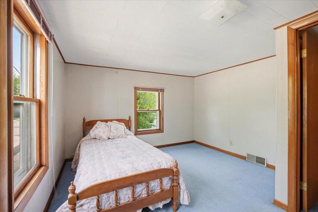 354 Prospect AVENUE, Hartland, WI 53029