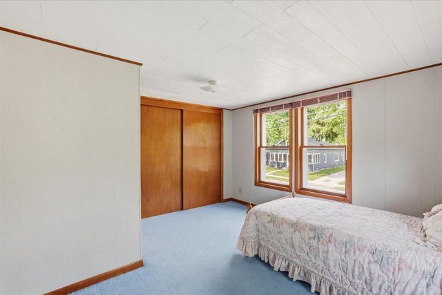 354 Prospect AVENUE, Hartland, WI 53029