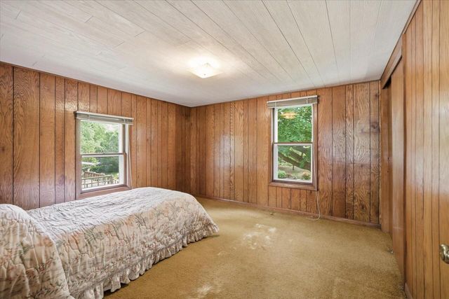 354 Prospect AVENUE, Hartland, WI 53029