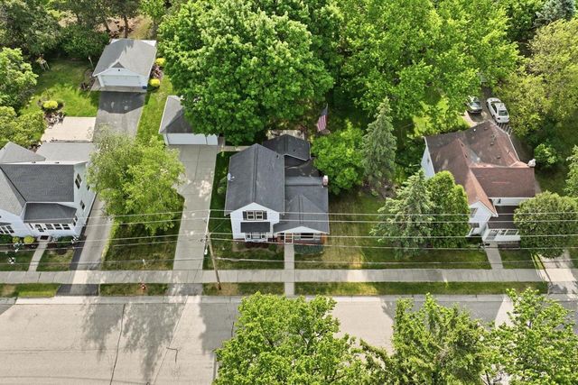 354 Prospect AVENUE, Hartland, WI 53029