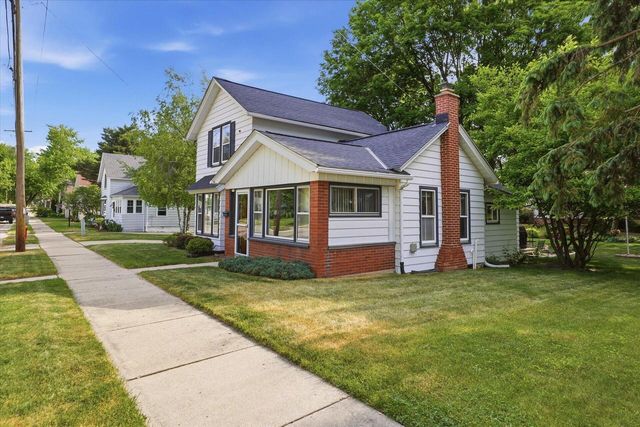 354 Prospect AVENUE, Hartland, WI 53029