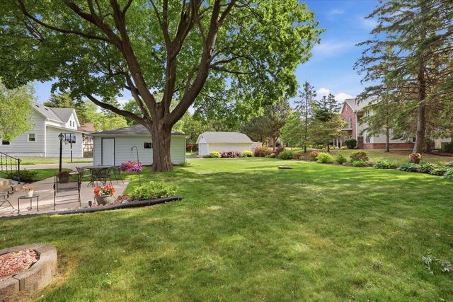 354 Prospect AVENUE, Hartland, WI 53029
