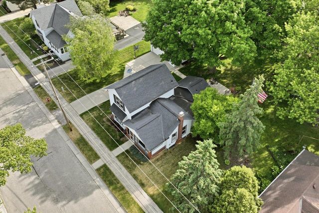 354 Prospect AVENUE, Hartland, WI 53029