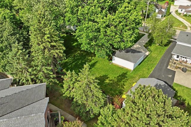 354 Prospect AVENUE, Hartland, WI 53029