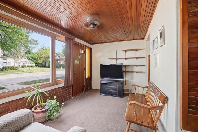 354 Prospect AVENUE, Hartland, WI 53029