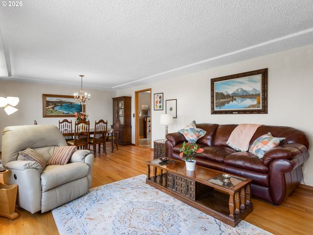 3443 Ne 121ST Ave, Portland, OR 97220