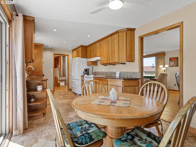 3443 Ne 121ST Ave, Portland, OR 97220