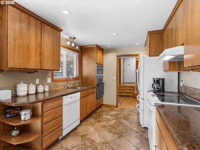 3443 Ne 121ST Ave, Portland, OR 97220