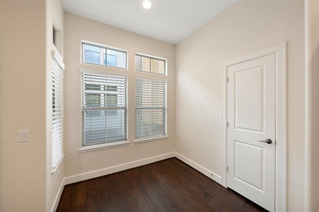 562 Bomar St Street, Houston, TX 77006