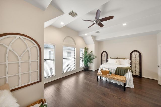 562 Bomar St Street, Houston, TX 77006