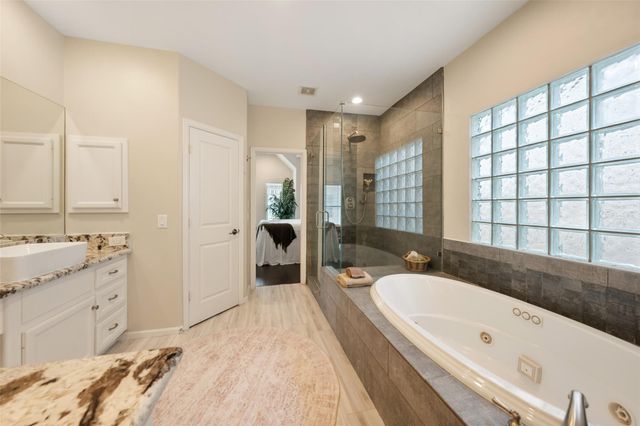 562 Bomar St Street, Houston, TX 77006