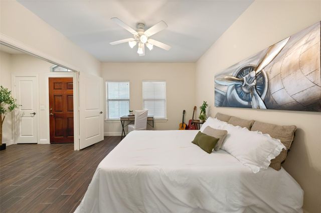 562 Bomar St Street, Houston, TX 77006