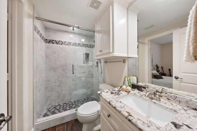 562 Bomar St Street, Houston, TX 77006