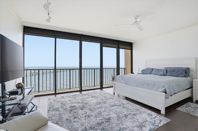 4350 Ocean Dr 204, Corpus Christi, TX 78412