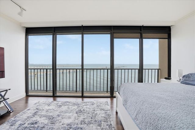 4350 Ocean Dr 204, Corpus Christi, TX 78412