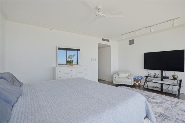 4350 Ocean Dr 204, Corpus Christi, TX 78412