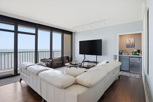 4350 Ocean Dr 204, Corpus Christi, TX 78412