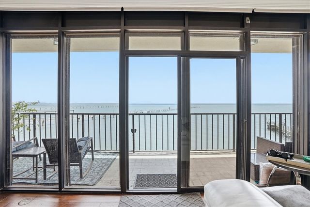 4350 Ocean Dr 204, Corpus Christi, TX 78412