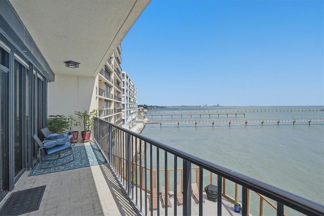 4350 Ocean Dr 204, Corpus Christi, TX 78412
