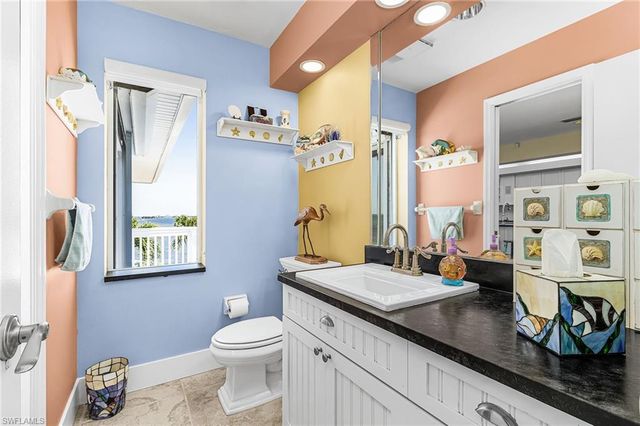2096 Macadamia ST, St. James City, FL 33956