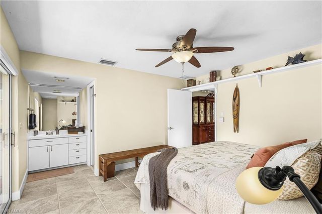 2096 Macadamia ST, St. James City, FL 33956