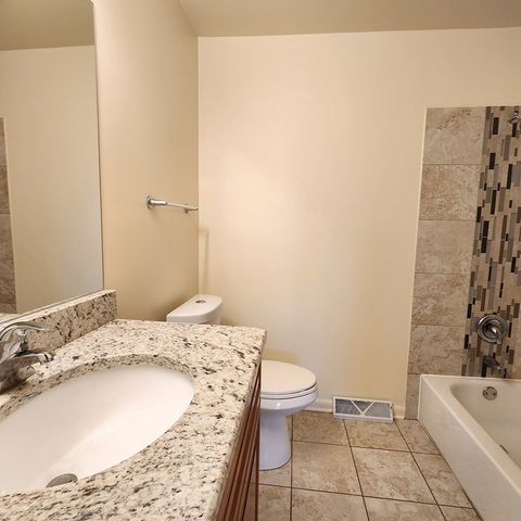 525 Glenshire Lane 0, Glenview, IL 60025