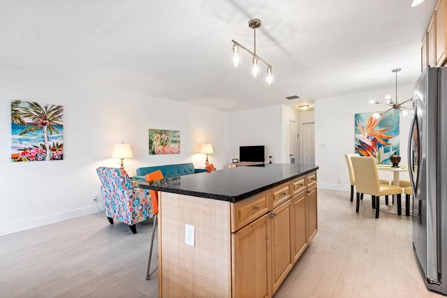 2881 NE 32ND Street 220, Fort Lauderdale, FL 33306