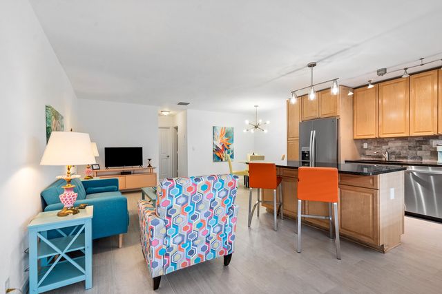 2881 NE 32ND Street 220, Fort Lauderdale, FL 33306