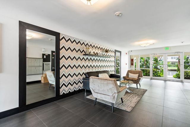 2881 NE 32ND Street 220, Fort Lauderdale, FL 33306