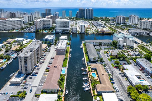 2881 NE 32ND Street 220, Fort Lauderdale, FL 33306
