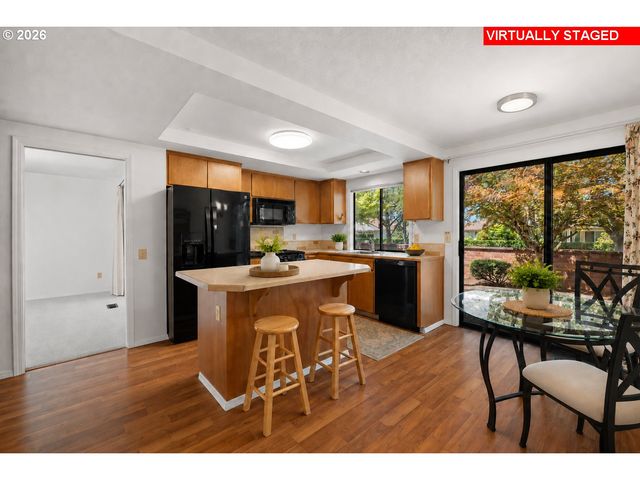 15503 Ne SUMMERPLACE Dr, Portland, OR 97230