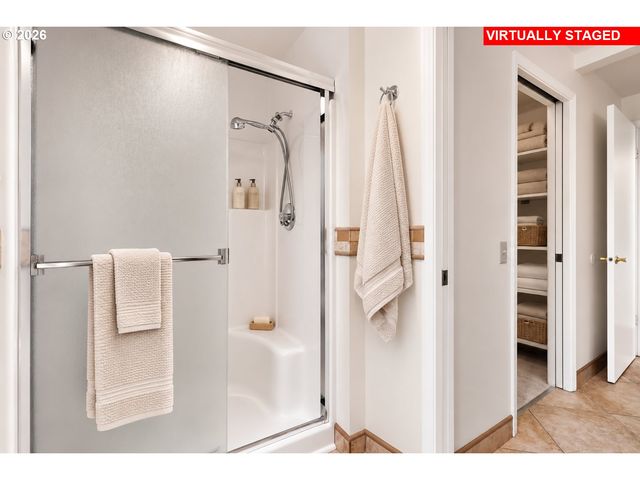 15503 Ne SUMMERPLACE Dr, Portland, OR 97230