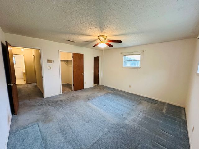 1138 Usher Street, Benbrook, TX 76126