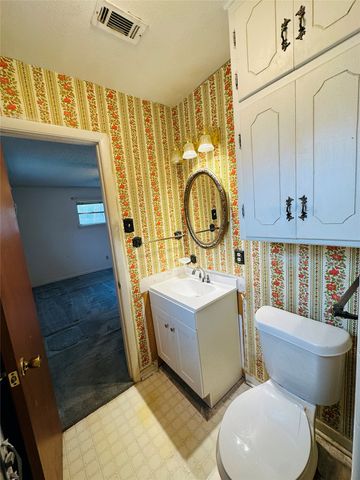 1138 Usher Street, Benbrook, TX 76126