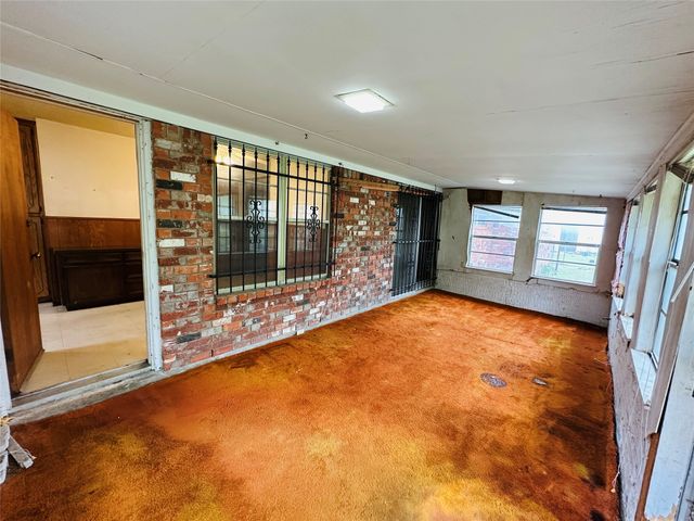 1138 Usher Street, Benbrook, TX 76126