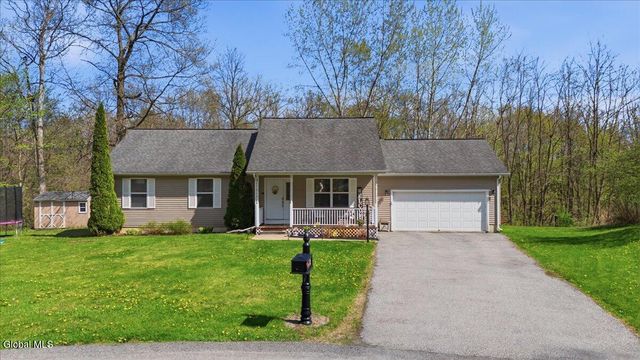 4 Mockingbird Lane, Moreau, NY 12828
