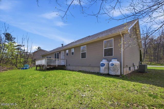 4 Mockingbird Lane, Moreau, NY 12828