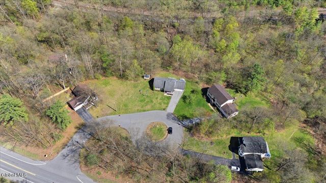 4 Mockingbird Lane, Moreau, NY 12828