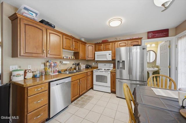 4 Mockingbird Lane, Moreau, NY 12828