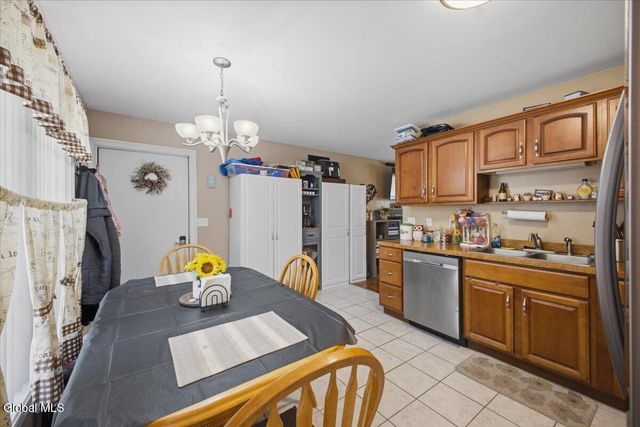 4 Mockingbird Lane, Moreau, NY 12828