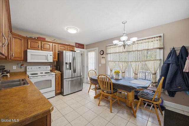 4 Mockingbird Lane, Moreau, NY 12828