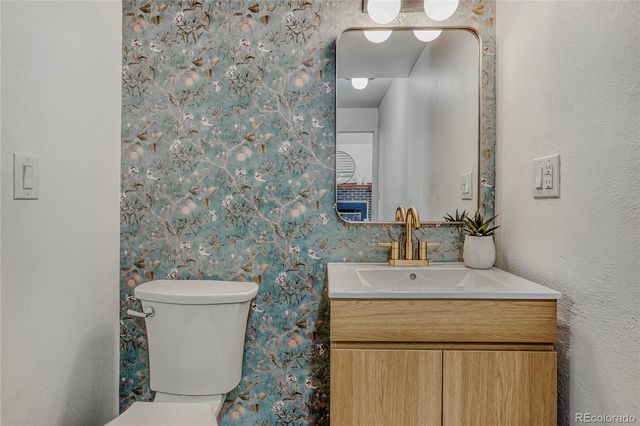 8644 W 66th Circle, Arvada, CO 80004