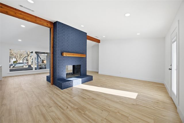 19118 Windmill Lane, Dallas, TX 75252