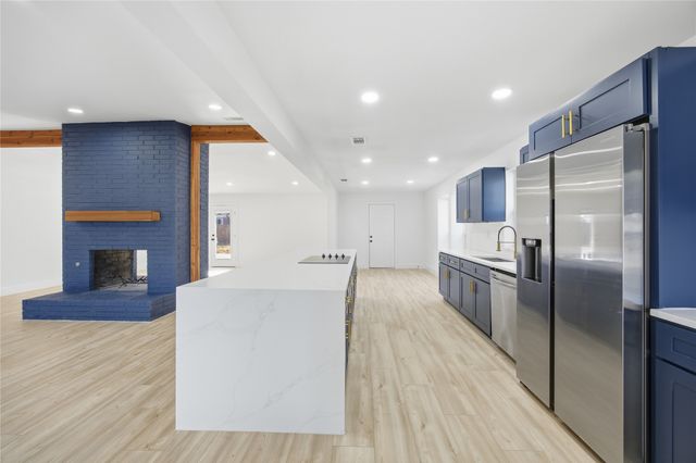 19118 Windmill Lane, Dallas, TX 75252