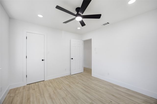 19118 Windmill Lane, Dallas, TX 75252