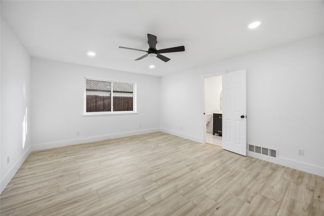 19118 Windmill Lane, Dallas, TX 75252