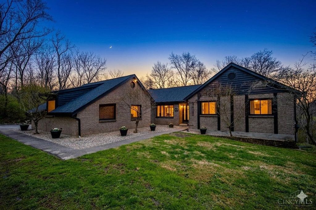 7484 Zion Hill Road, Miami Twp, OH 45002