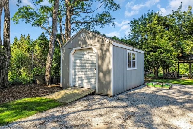 5835 S 92nd STREET, Hales Corners, WI 53130