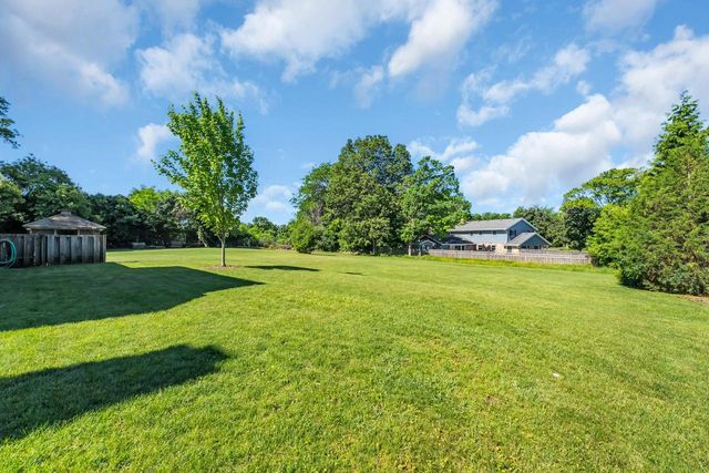 5835 S 92nd STREET, Hales Corners, WI 53130